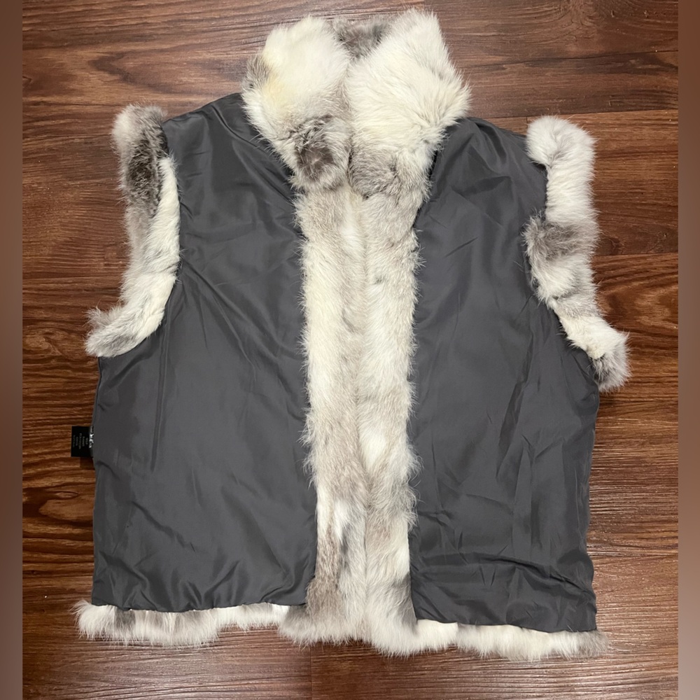 Adrienne Landau Rabbit Fur Vest
Size L - Picture 14 of 16